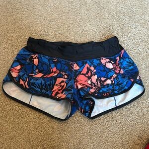 Colorful Lululemon speed short Size 6